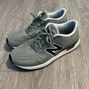 NWOT Women’s New Balance Casual Shoe